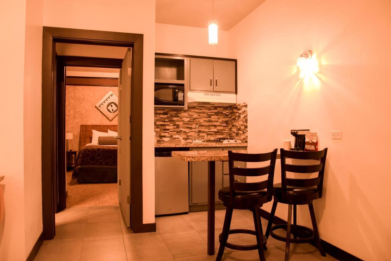 Business Hotel & Suites Maria Bonita Ciudad Juárez Zewnętrze zdjęcie