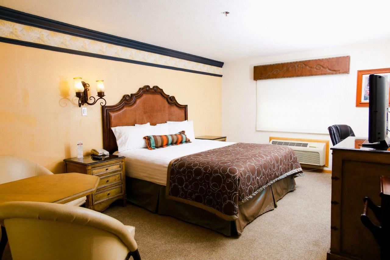 Business Hotel & Suites Maria Bonita Ciudad Juárez Zewnętrze zdjęcie